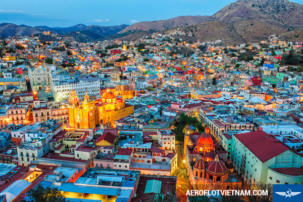 Chiêm ngưỡng 10 thành phố sắc màu đẹp nhất thế giới