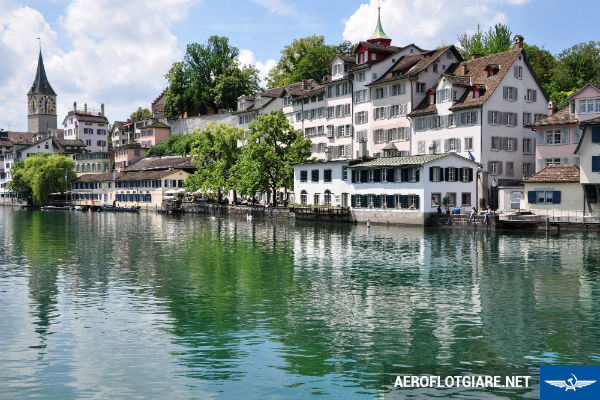 ve may bay di zurich gia re