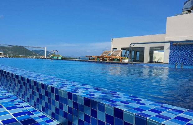 Khách sạn Côn Đảo có bể bơi đẹp