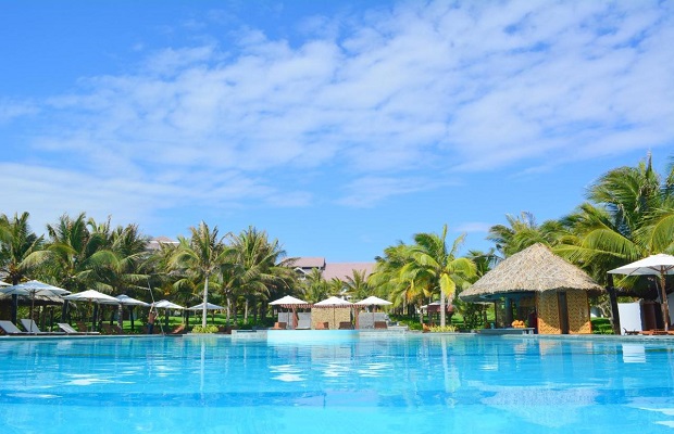 Khách sạn Mũi Né 4 sao như một ốc đảo rừng dừa xinh đẹp