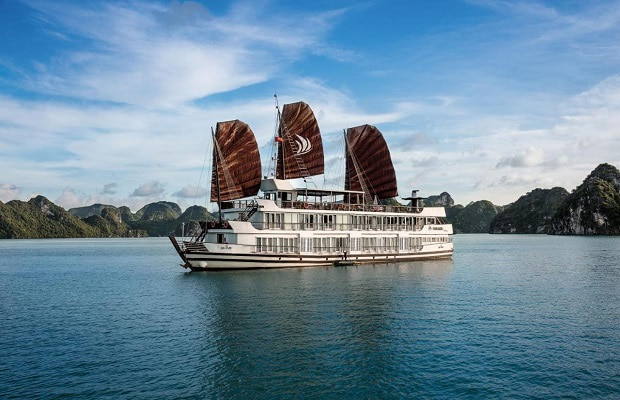 Khách sạn Quảng Ninh trên du thuyền